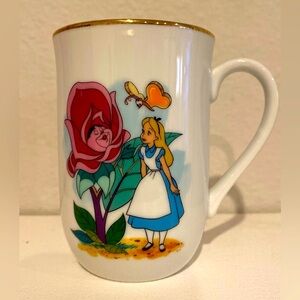 Alice in Wonderland Vintage The Disney Collection Classic Coffee Mug Cup Gold